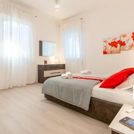 Semesterbostad Beautiful In Santa Maria Del Focall *